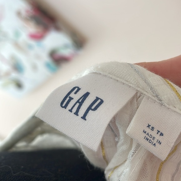 Gap summer blouse - brand new - XS - Picture 4 of 6